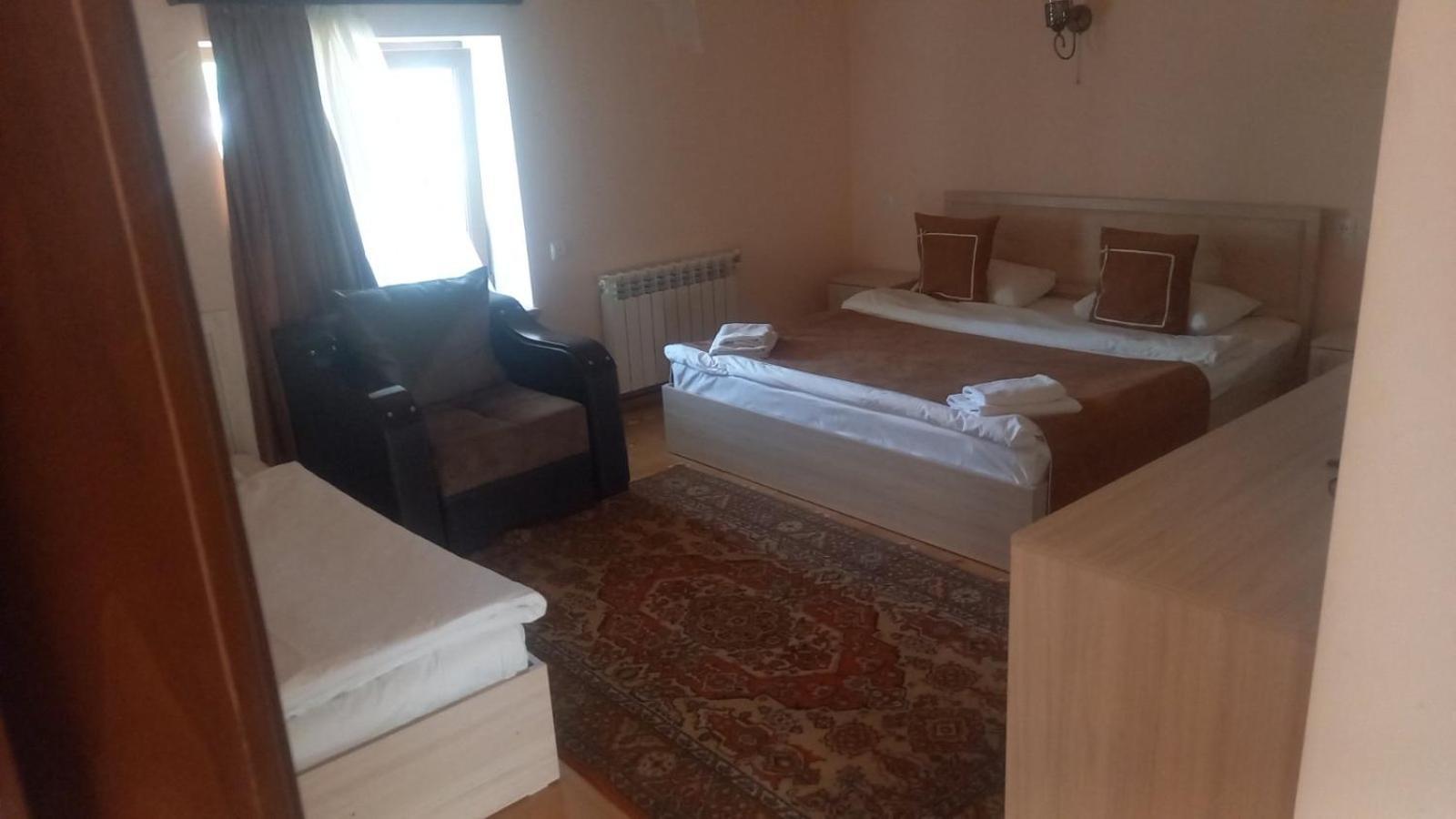 Rubin Hotel Goris Exteriör bild