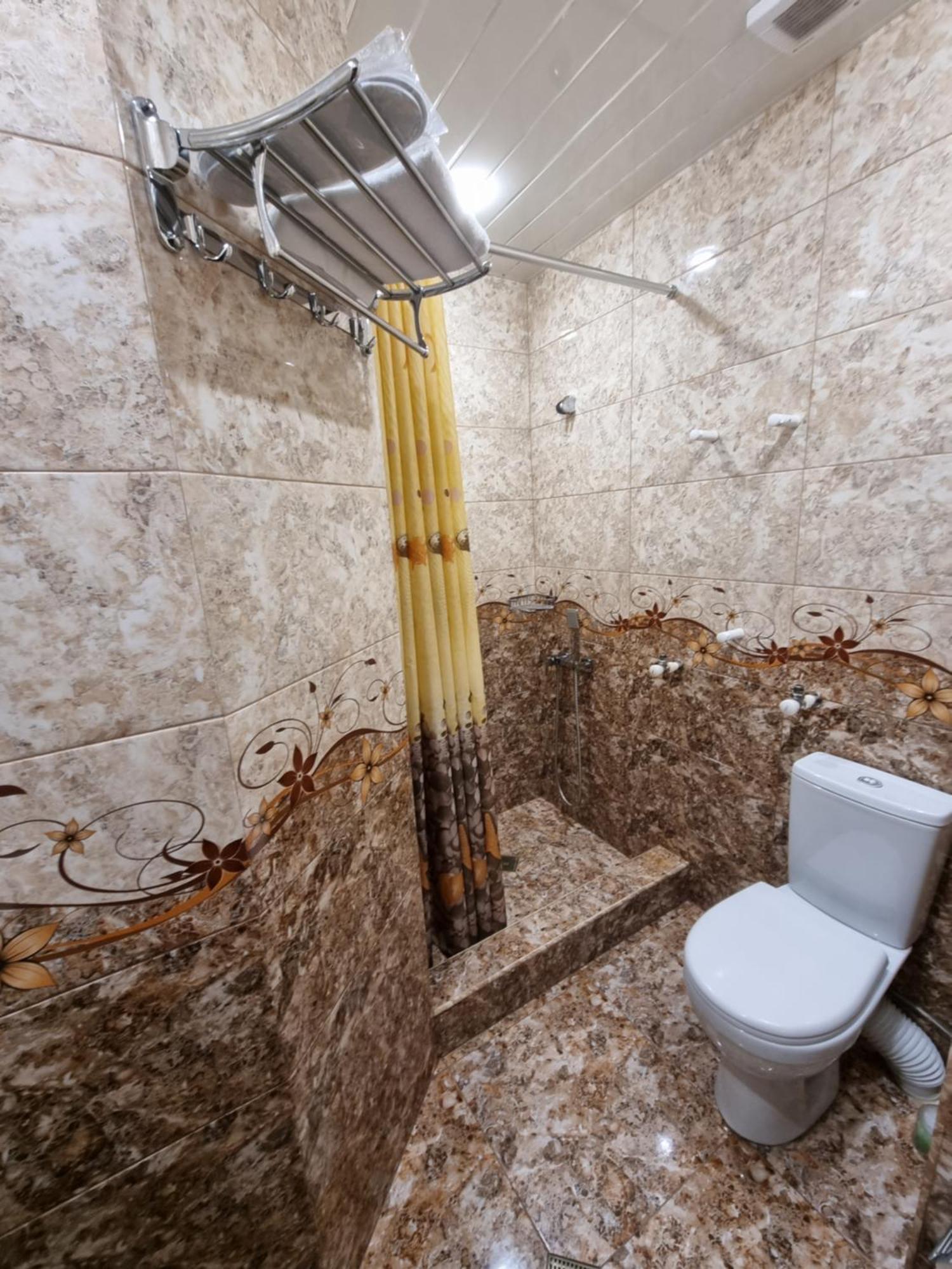 Rubin Hotel Goris Exteriör bild