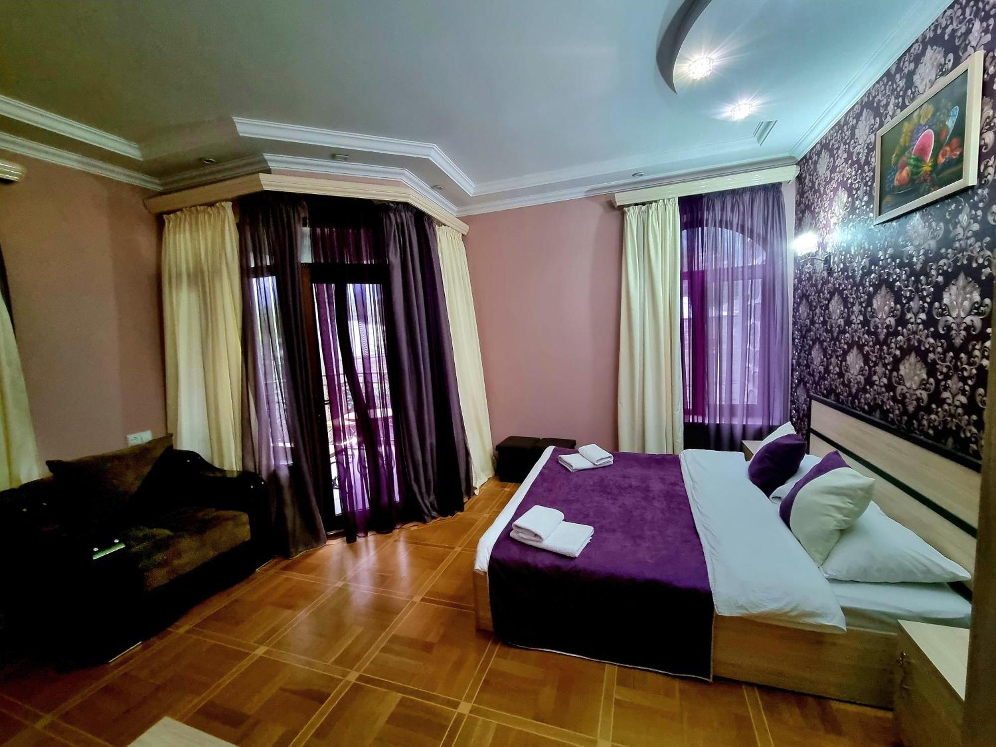 Rubin Hotel Goris Exteriör bild