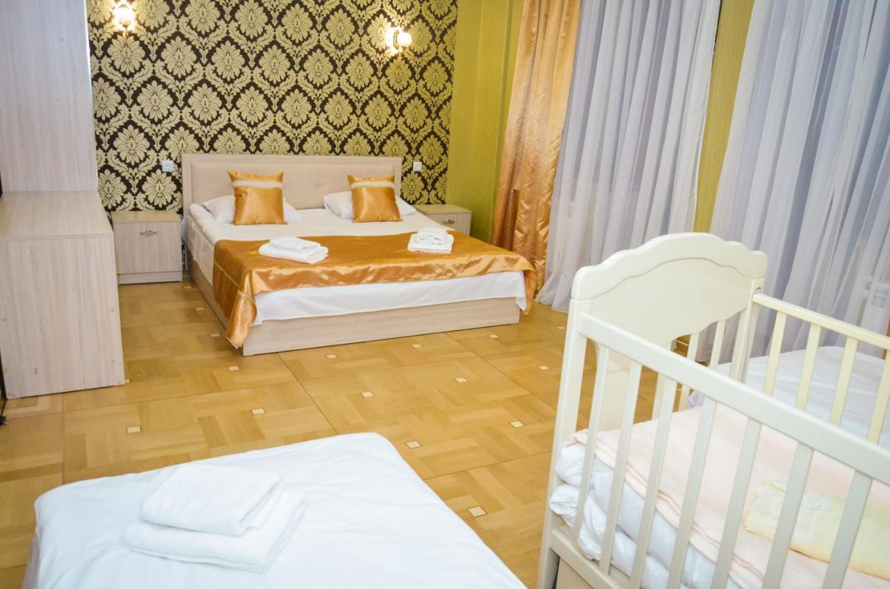 Rubin Hotel Goris Exteriör bild