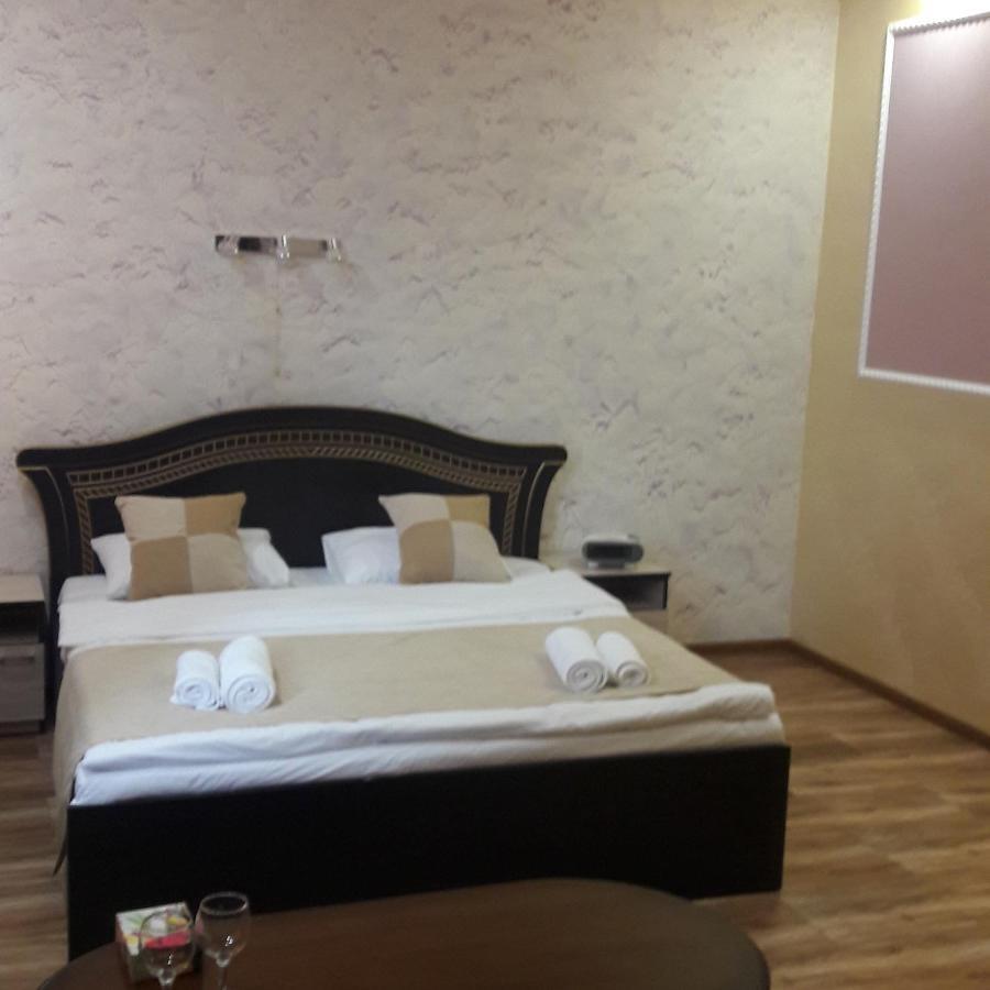 Rubin Hotel Goris Exteriör bild